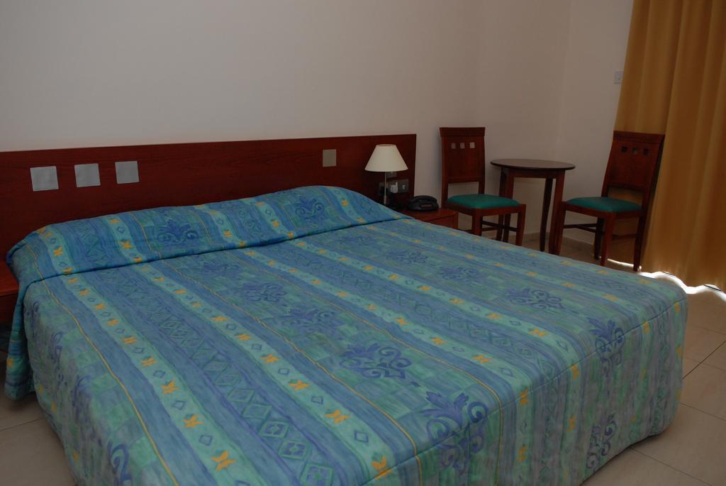 Iris Beach Hotel Protaras Room photo